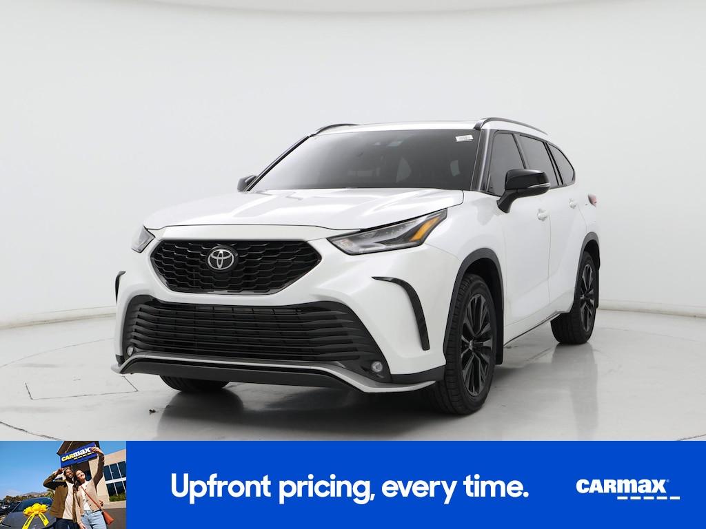 used 2023 Toyota Highlander car, priced at $38,998