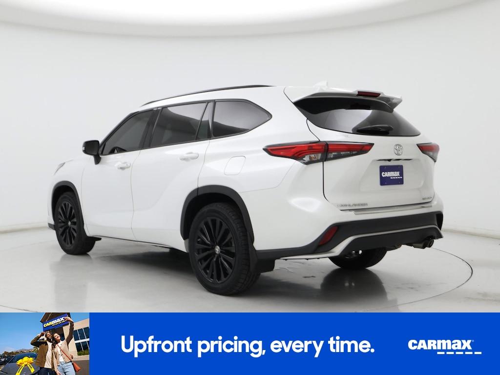 used 2023 Toyota Highlander car, priced at $38,998
