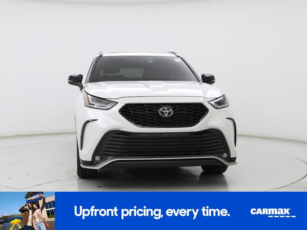 used 2023 Toyota Highlander car, priced at $38,998