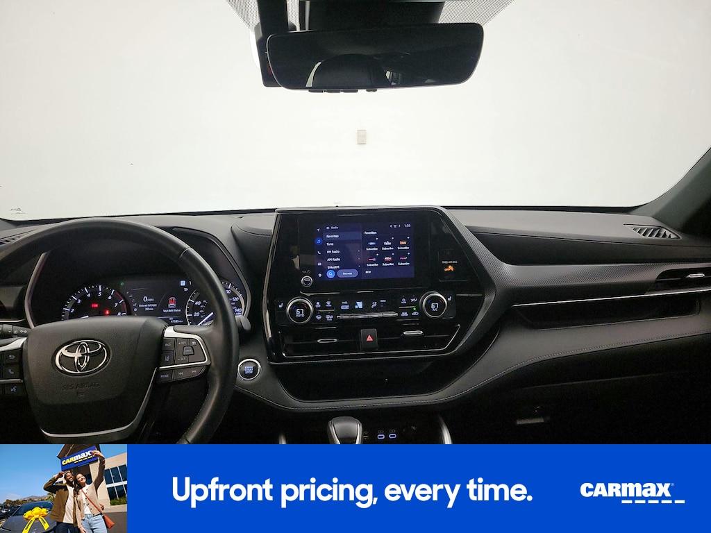 used 2023 Toyota Highlander car, priced at $38,998