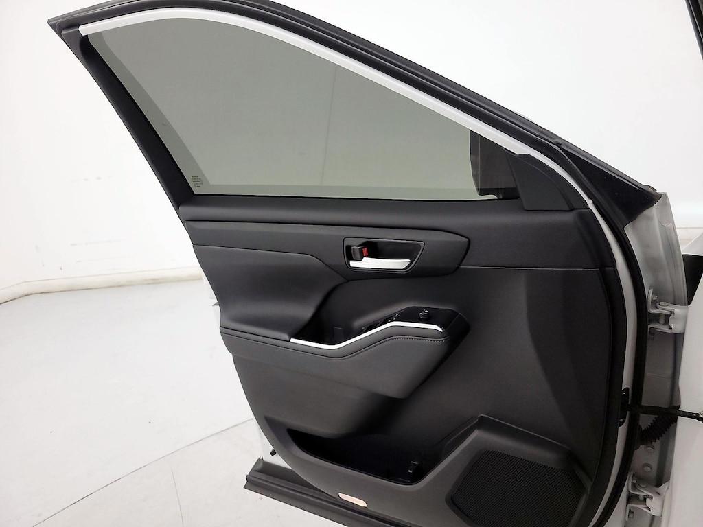 used 2023 Toyota Highlander car, priced at $38,998