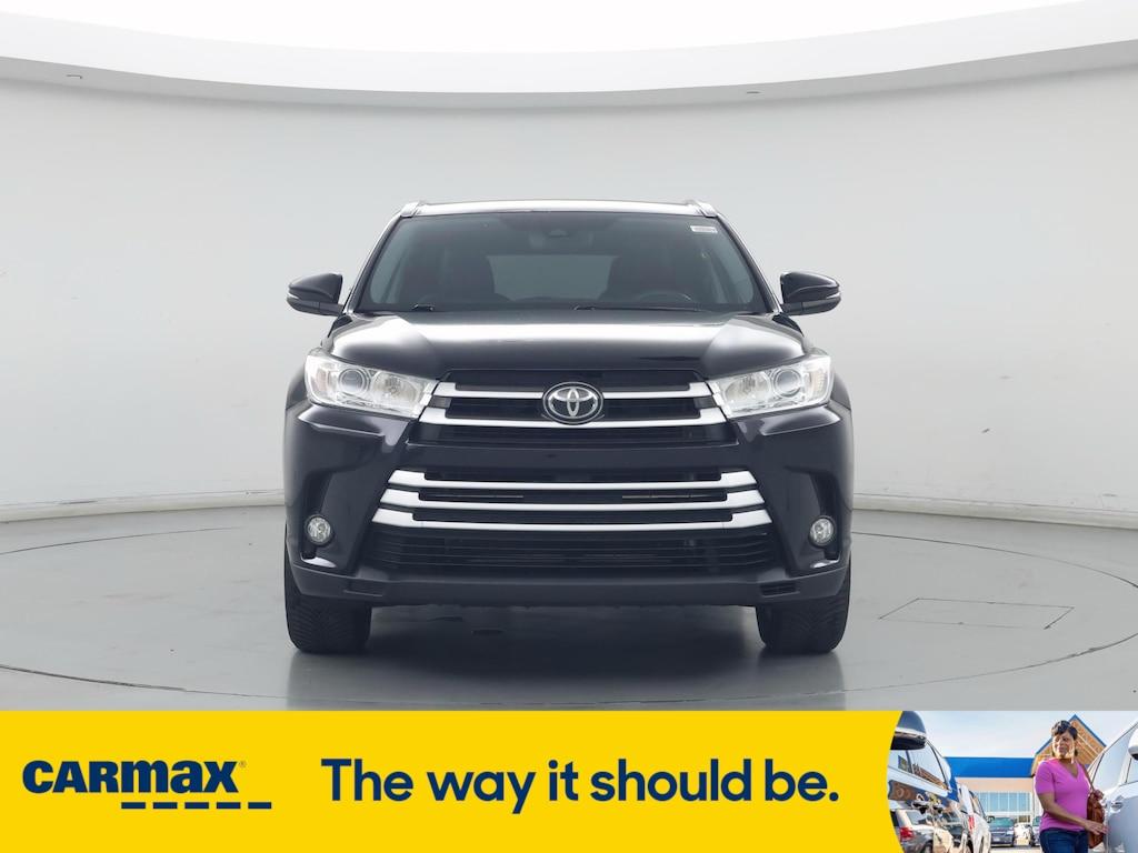 used 2019 Toyota Highlander car, priced at $28,998
