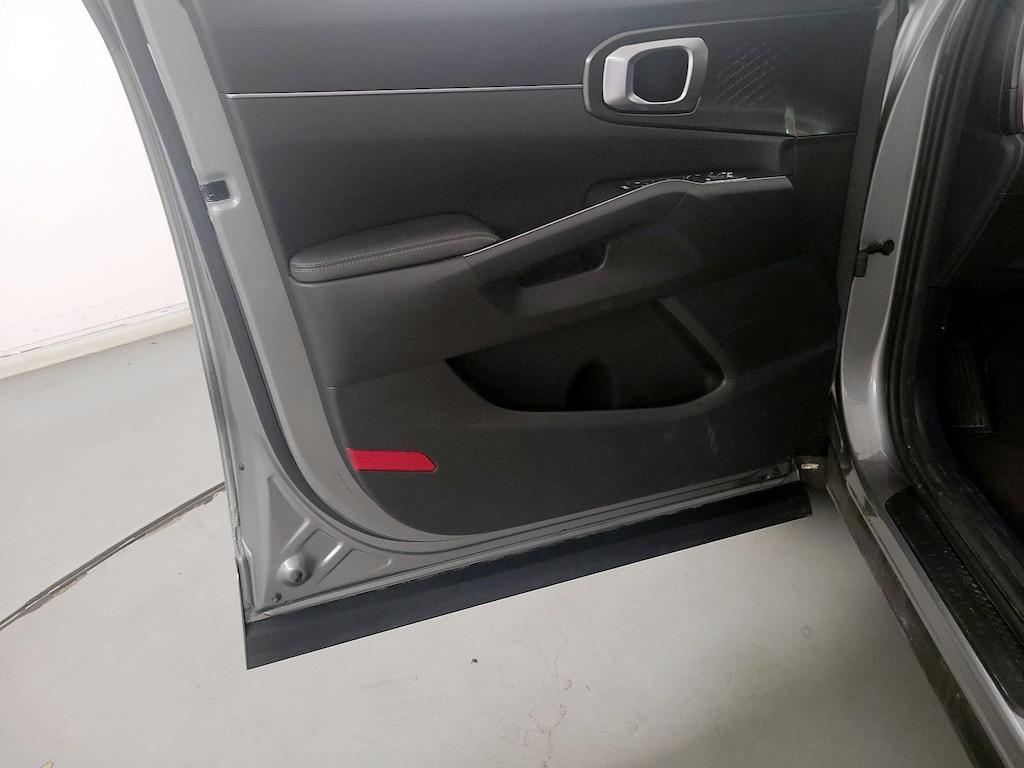 used 2022 Kia Sorento Hybrid car, priced at $28,998