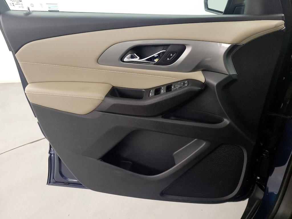 used 2023 Chevrolet Traverse car, priced at $33,998