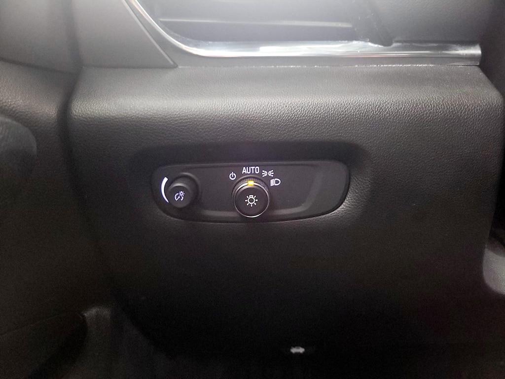 used 2020 Chevrolet Traverse car, priced at $25,998