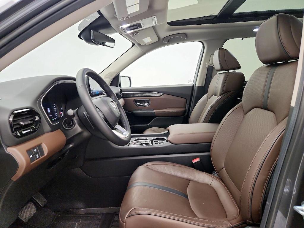 used 2025 Honda Pilot car, priced at $50,998