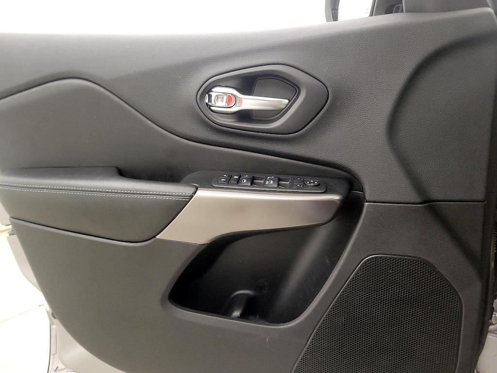 used 2019 Jeep Cherokee car, priced at $14,998