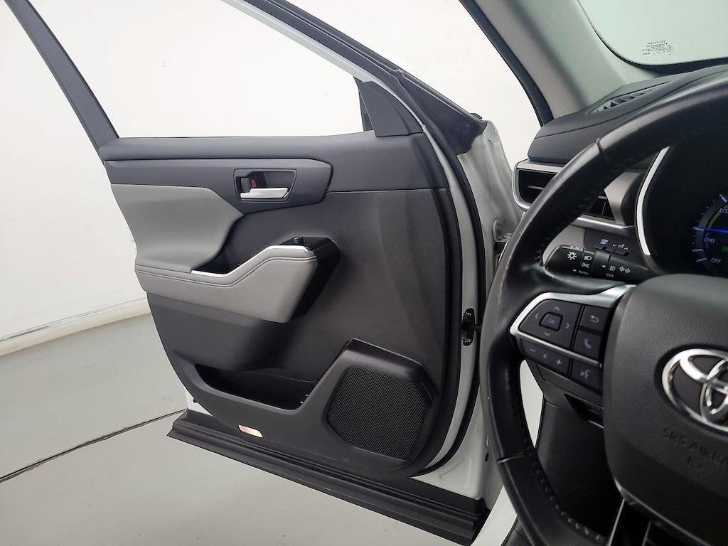 used 2020 Toyota Highlander Hybrid car, priced at $35,998