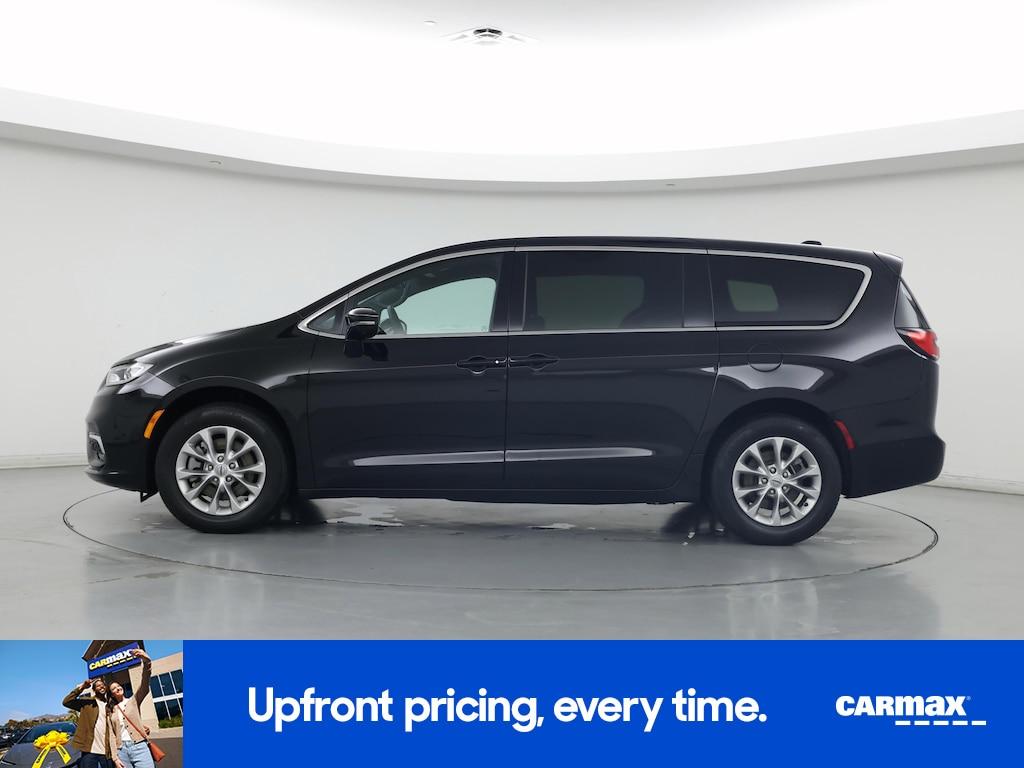 used 2025 Chrysler Pacifica car, priced at $41,998