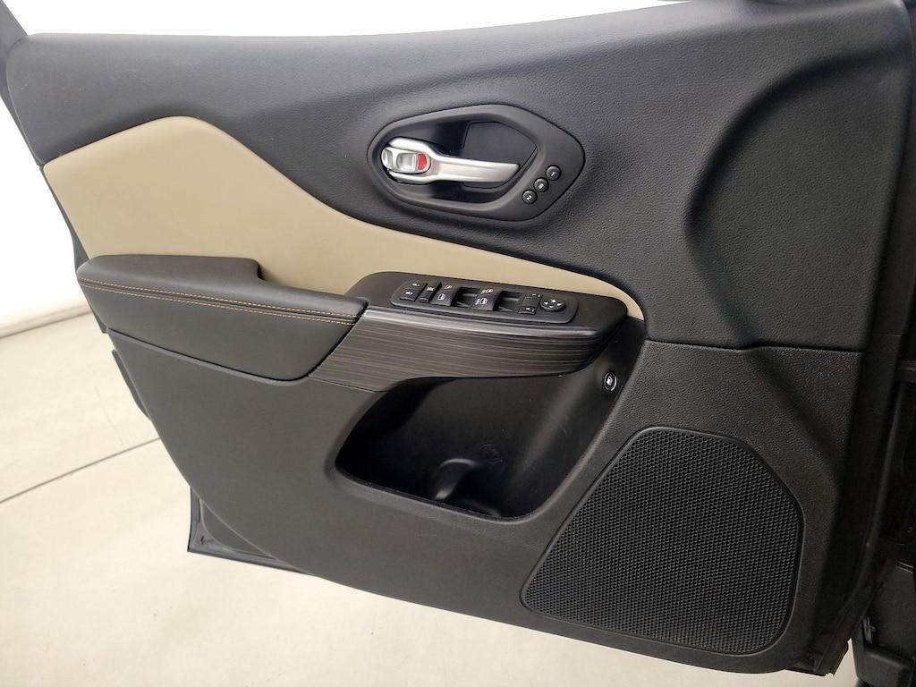 used 2015 Jeep Cherokee car, priced at $13,998