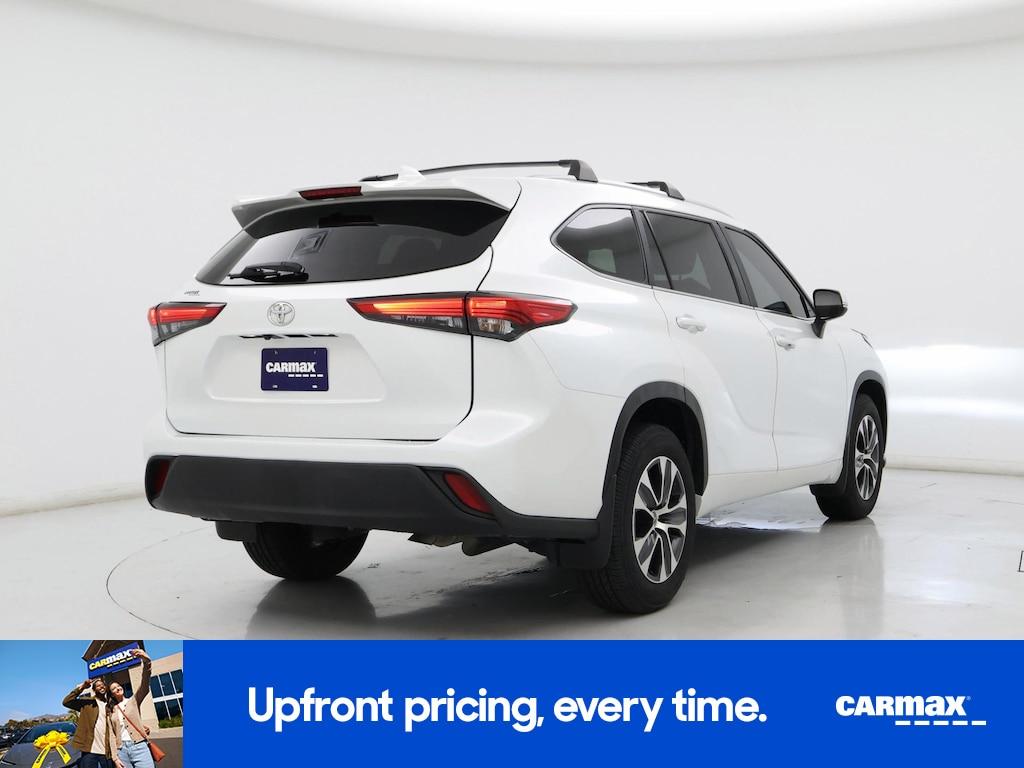 used 2023 Toyota Highlander car, priced at $35,998