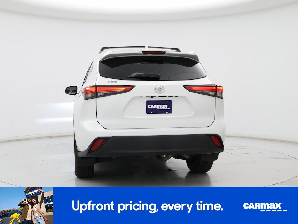used 2023 Toyota Highlander car, priced at $35,998