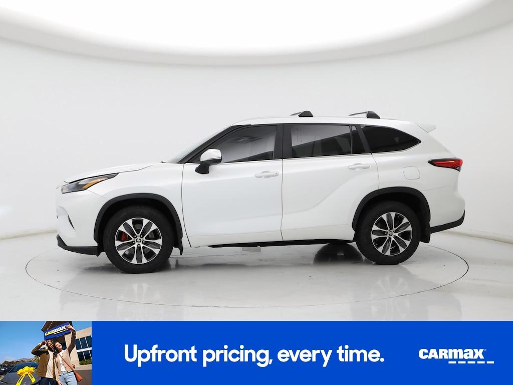 used 2023 Toyota Highlander car, priced at $35,998