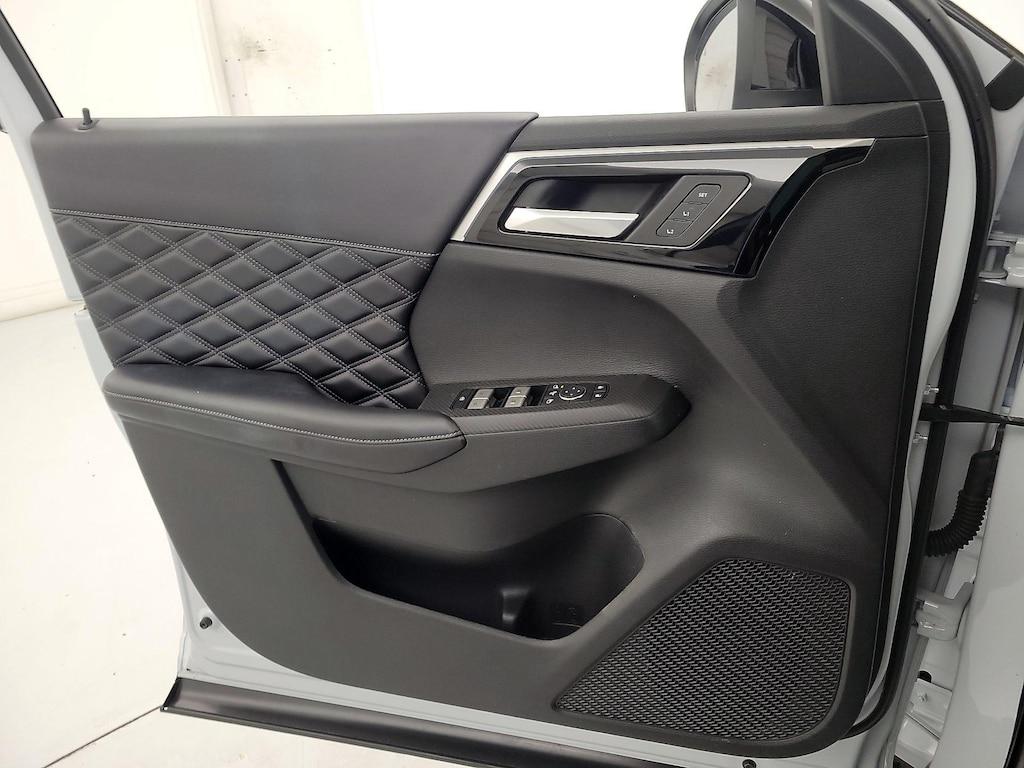 used 2023 Mitsubishi Outlander car, priced at $34,998