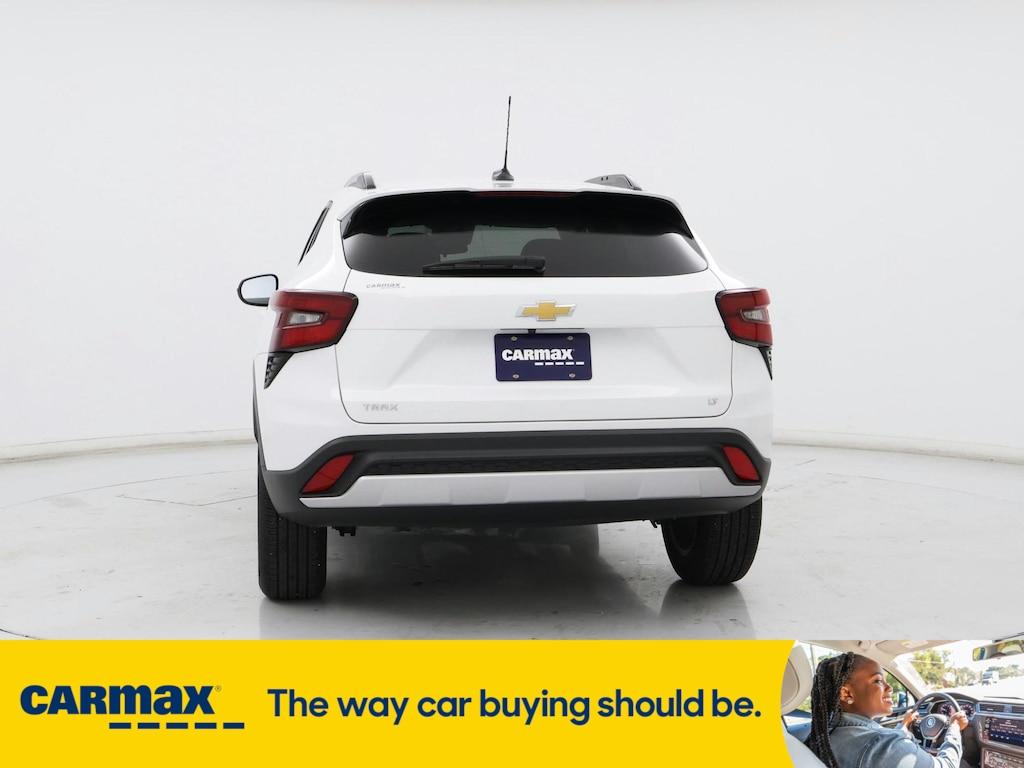 used 2025 Chevrolet Trax car, priced at $24,998