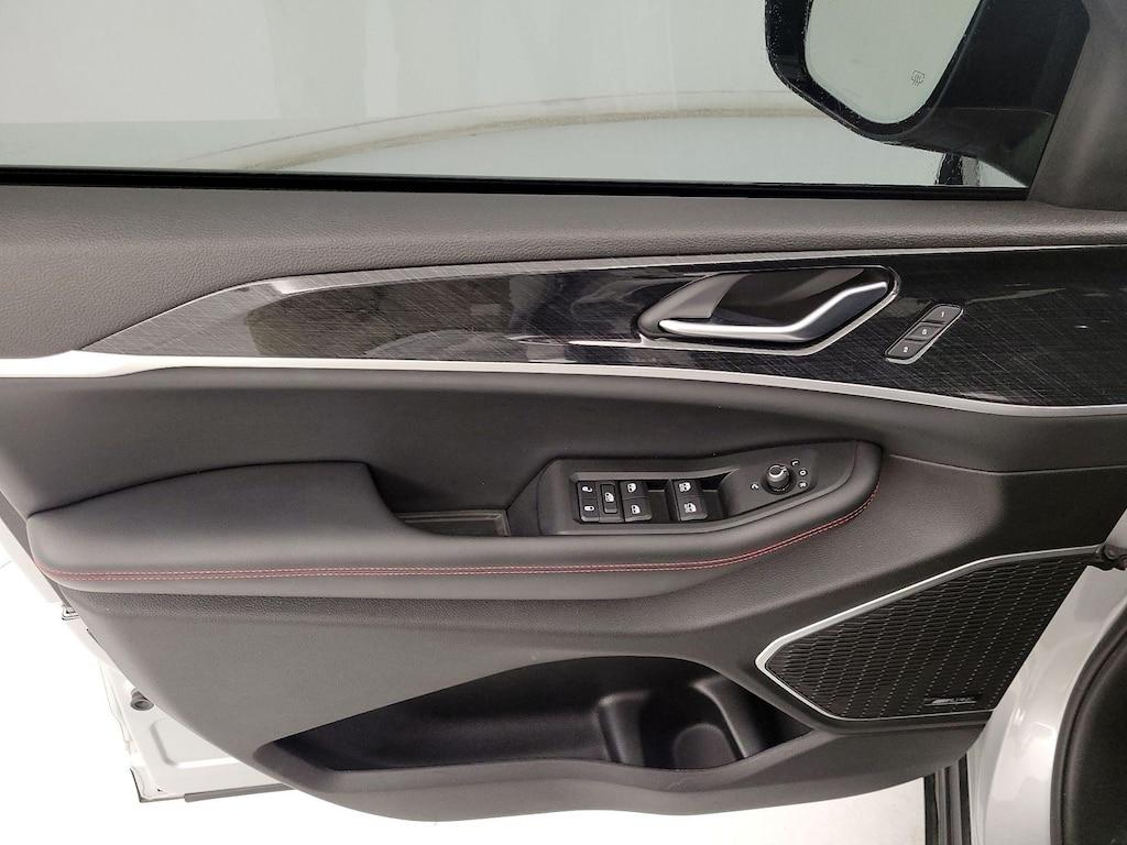 used 2022 Jeep Grand Cherokee car, priced at $39,998