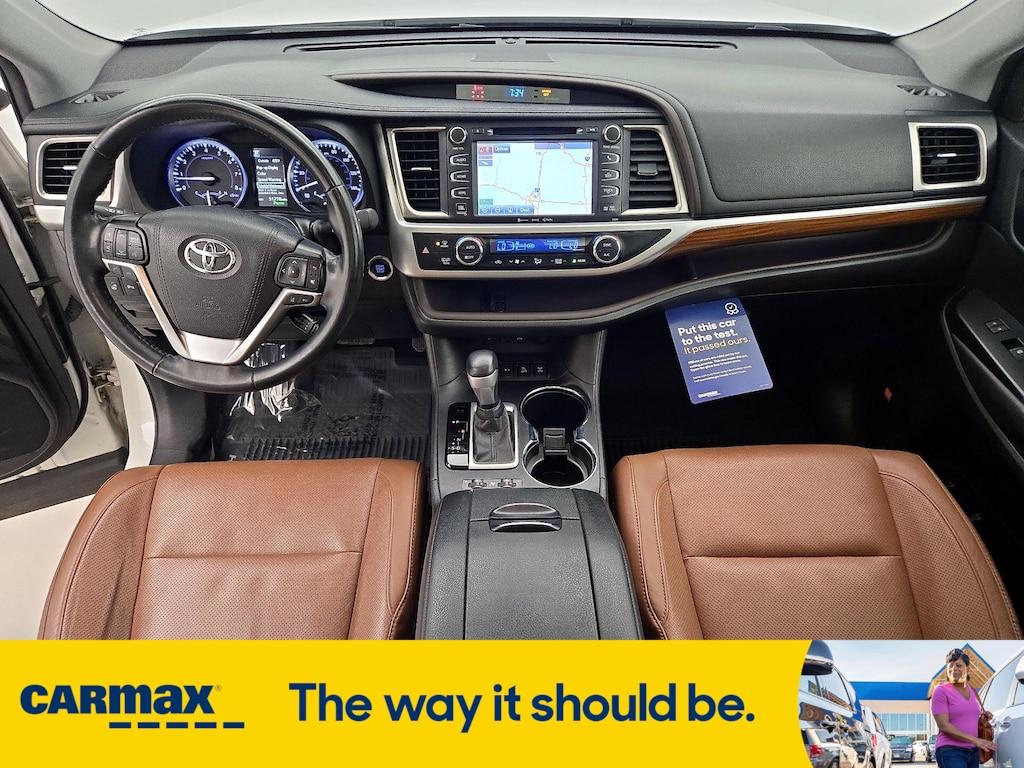 used 2019 Toyota Highlander car, priced at $34,998