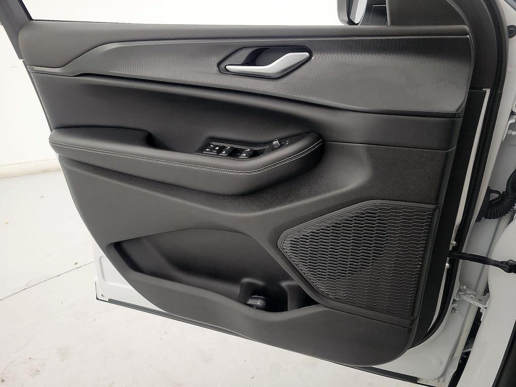 used 2023 Jeep Grand Cherokee car, priced at $30,998