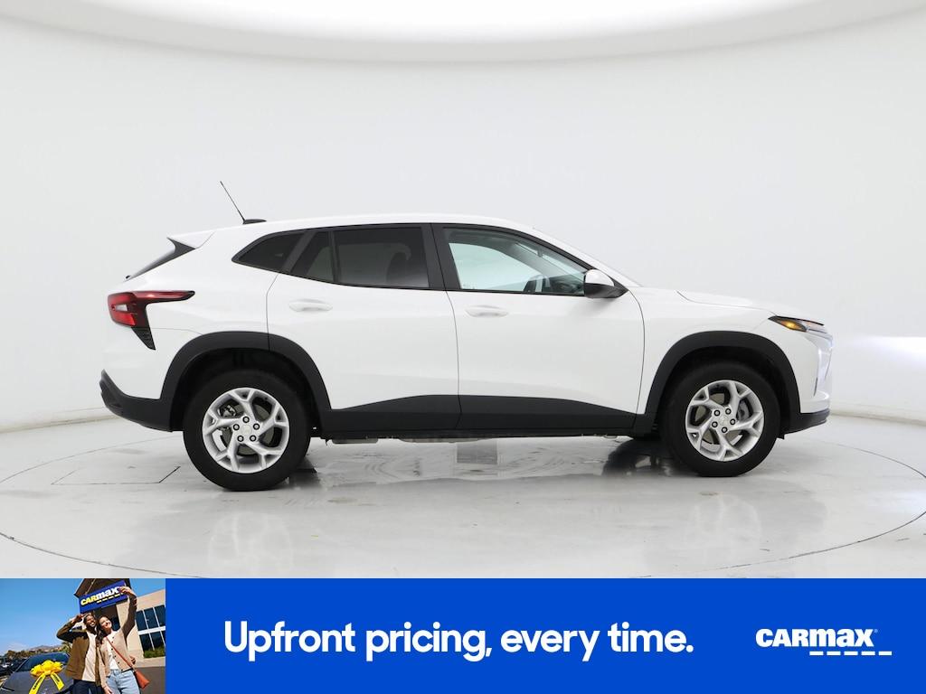 used 2025 Chevrolet Trax car, priced at $23,998