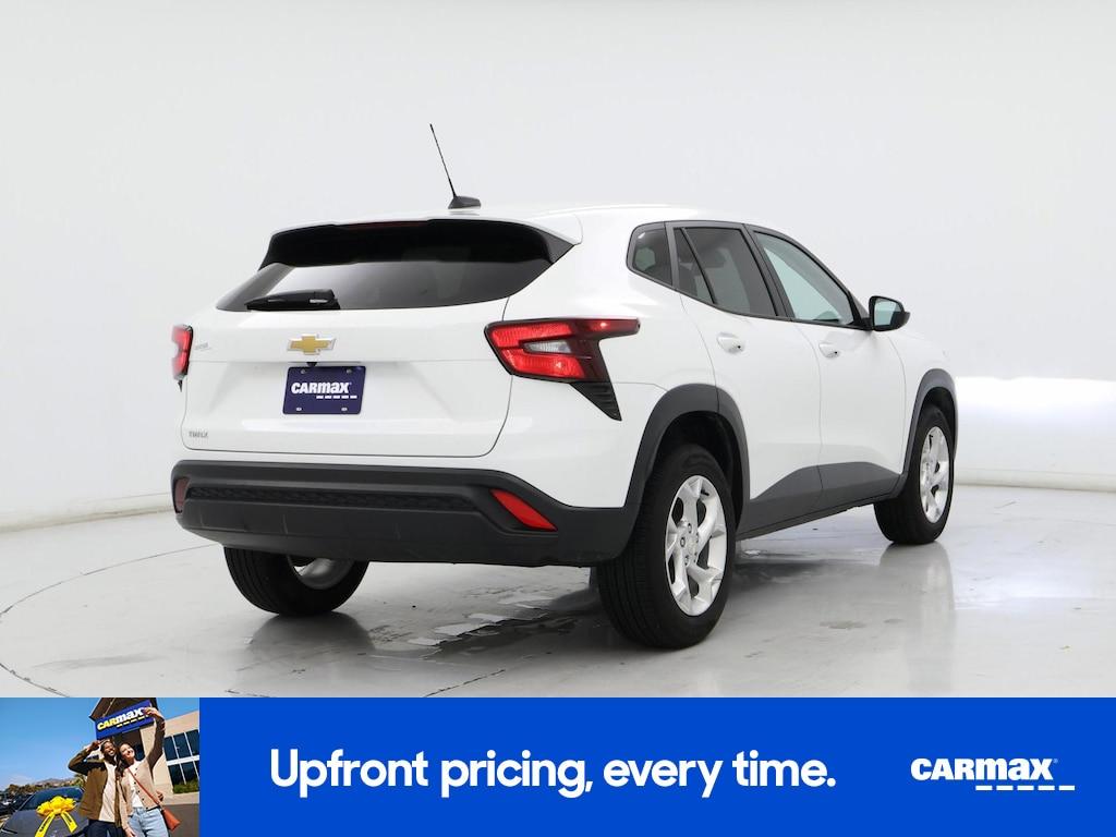 used 2025 Chevrolet Trax car, priced at $23,998