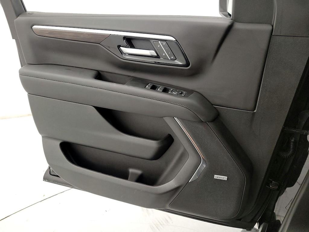 used 2025 Chevrolet Suburban car, priced at $76,998