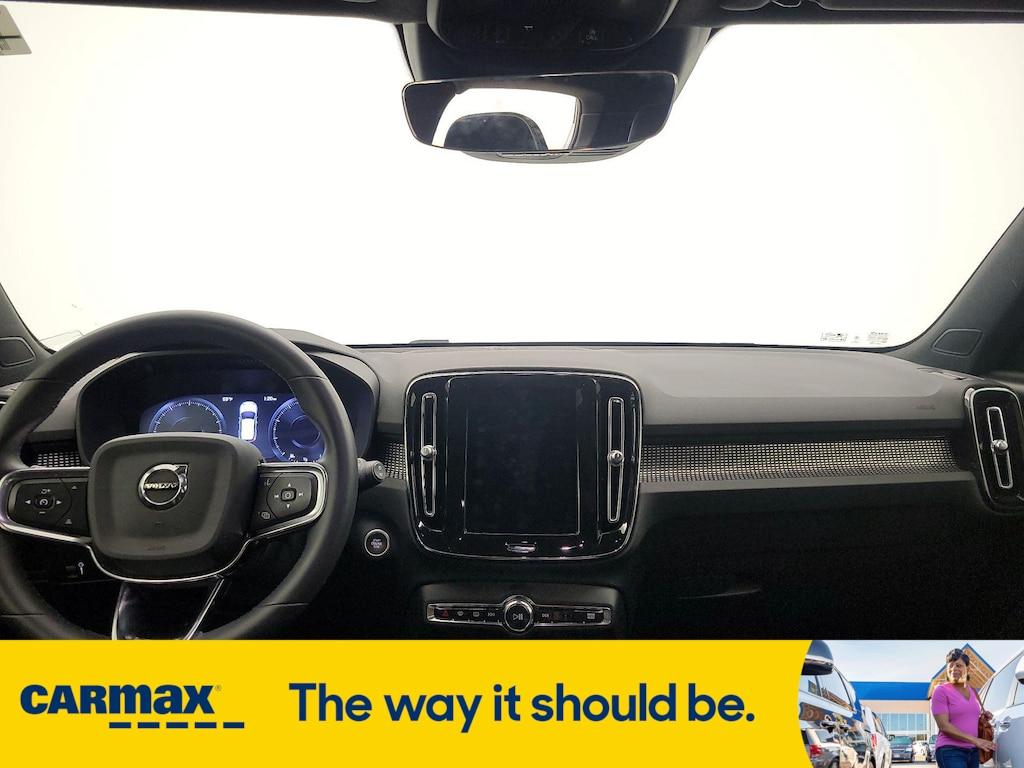 used 2022 Volvo XC40 car, priced at $26,998