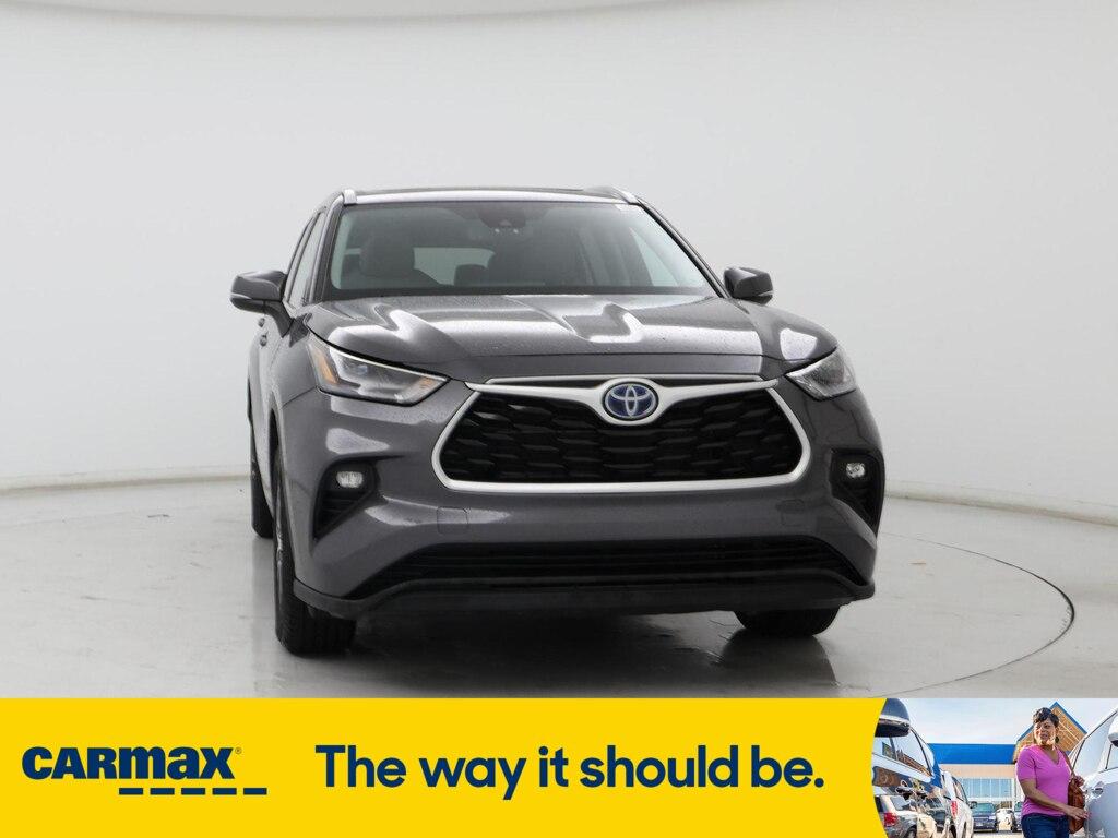 used 2022 Toyota Highlander Hybrid car, priced at $36,998