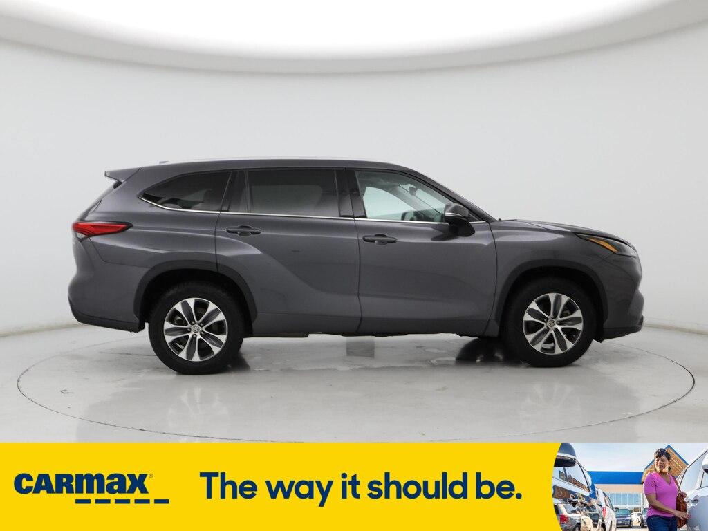 used 2022 Toyota Highlander Hybrid car, priced at $36,998