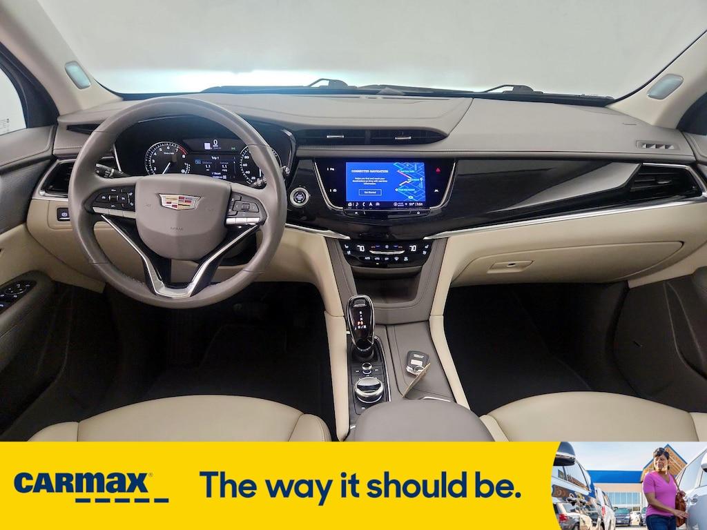 used 2023 Cadillac XT6 car, priced at $42,998