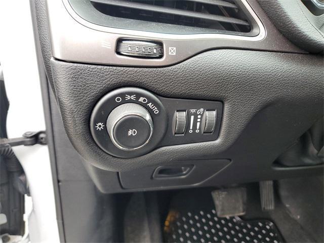 used 2019 Jeep Cherokee car, priced at $18,196