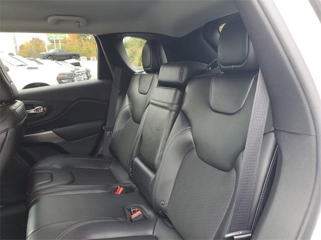 used 2019 Jeep Cherokee car, priced at $18,196