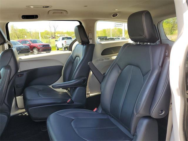 used 2024 Chrysler Pacifica Hybrid car, priced at $29,856