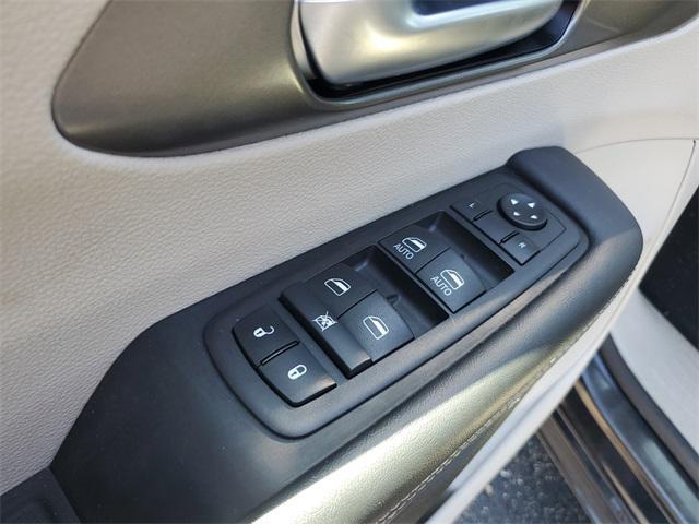 used 2024 Chrysler Pacifica Hybrid car, priced at $29,856