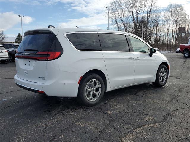 new 2024 Chrysler Pacifica car, priced at $52,998