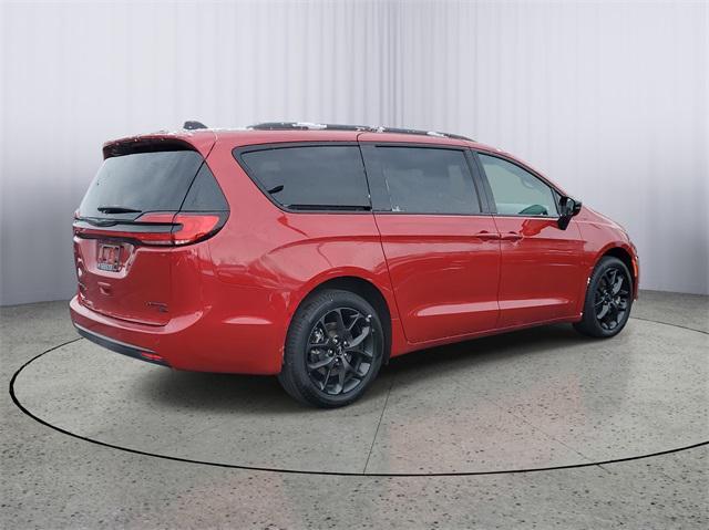 used 2024 Chrysler Pacifica car, priced at $44,800