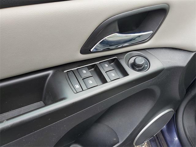 used 2014 Chevrolet Cruze car, priced at $9,988