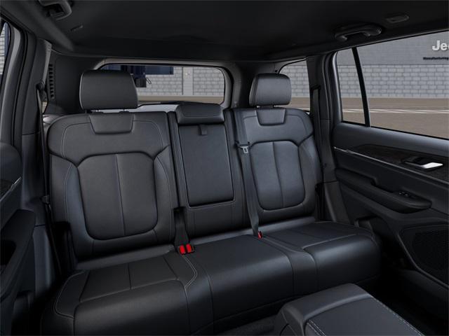 new 2025 Jeep Grand Cherokee car, priced at $45,654