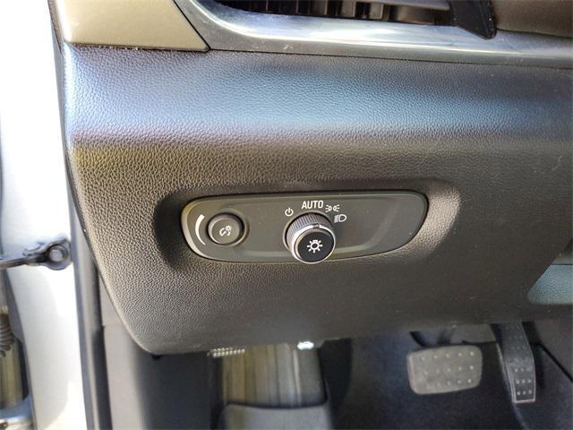 used 2023 Chevrolet Traverse car, priced at $26,421