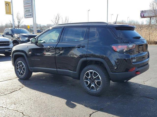 new 2024 Jeep Compass car, priced at $36,042