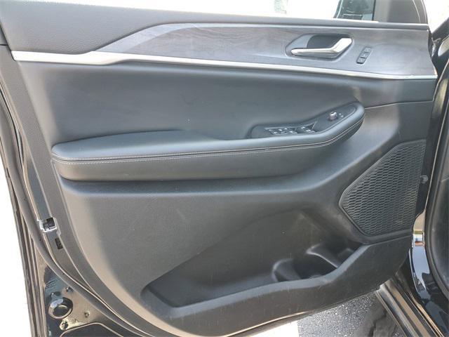 used 2024 Jeep Grand Cherokee L car, priced at $35,534