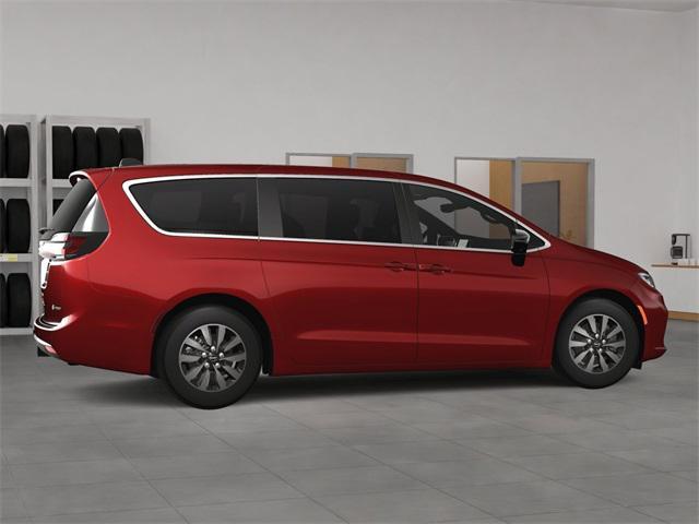 new 2025 Chrysler Pacifica Hybrid car, priced at $47,866