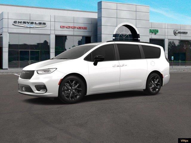 new 2024 Chrysler Pacifica car, priced at $48,032