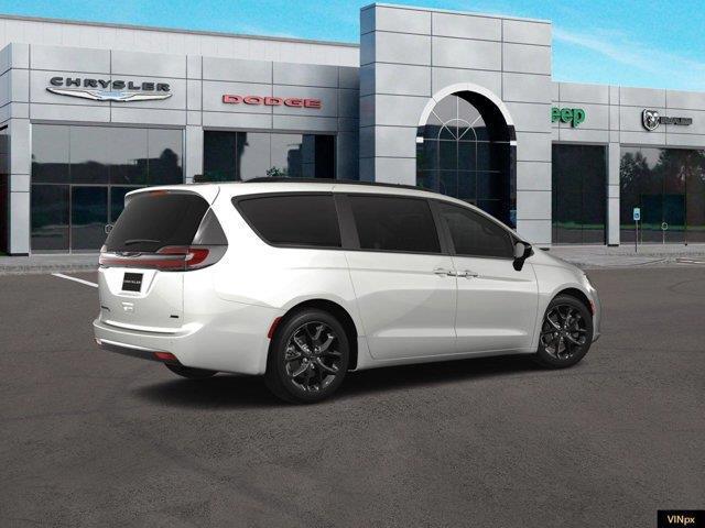 new 2024 Chrysler Pacifica car, priced at $48,032