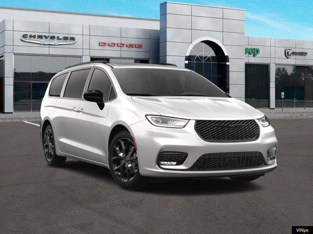 new 2024 Chrysler Pacifica car, priced at $48,032