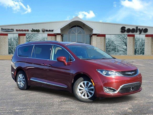 used 2018 Chrysler Pacifica car, priced at $13,500