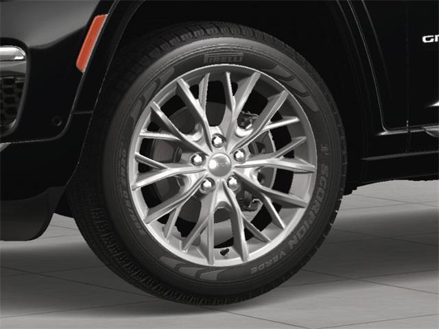 new 2025 Jeep Grand Cherokee car, priced at $68,520