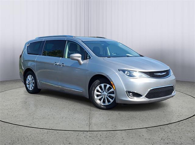 used 2019 Chrysler Pacifica car, priced at $11,914