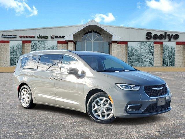 used 2021 Chrysler Pacifica car, priced at $23,995