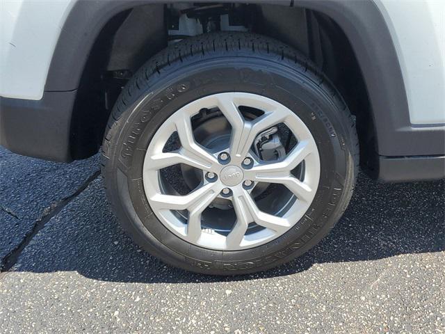 new 2024 Jeep Compass car, priced at $27,495