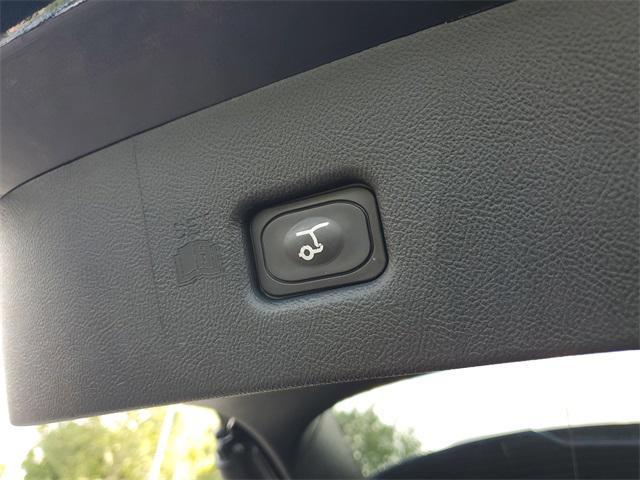 used 2022 Lincoln Nautilus car, priced at $35,500